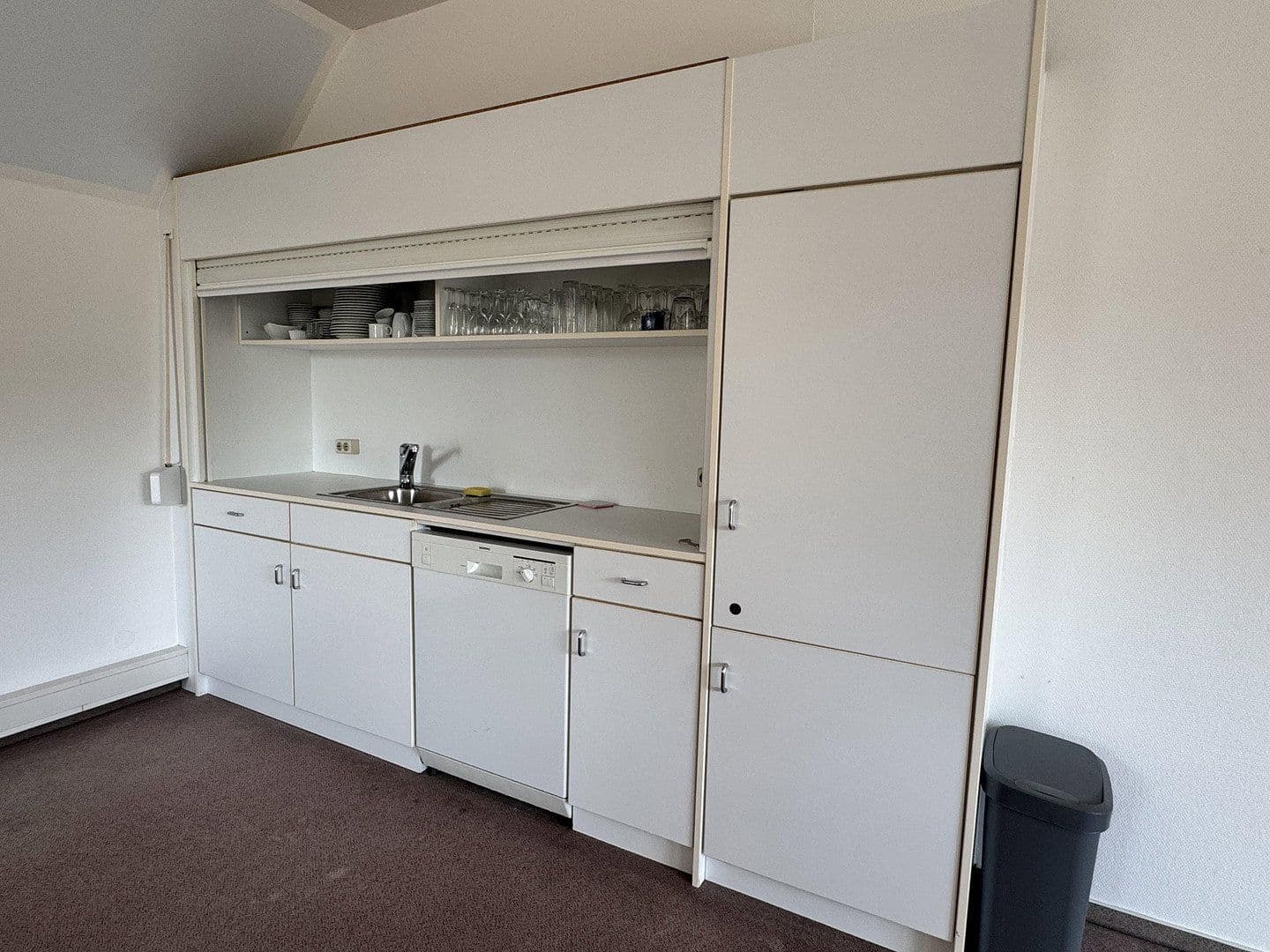 Prenájom bytu 1-izbový 25 m², Dombach-Sander-Straße 72, Bergisch Gladbach, Severné Porýnie - Westfálsko Prenájom bytu 1-izbový 25 m², Dombach-Sander-Straße 72, Bergisch Gladbach, Severné Porýnie - Westfálsko