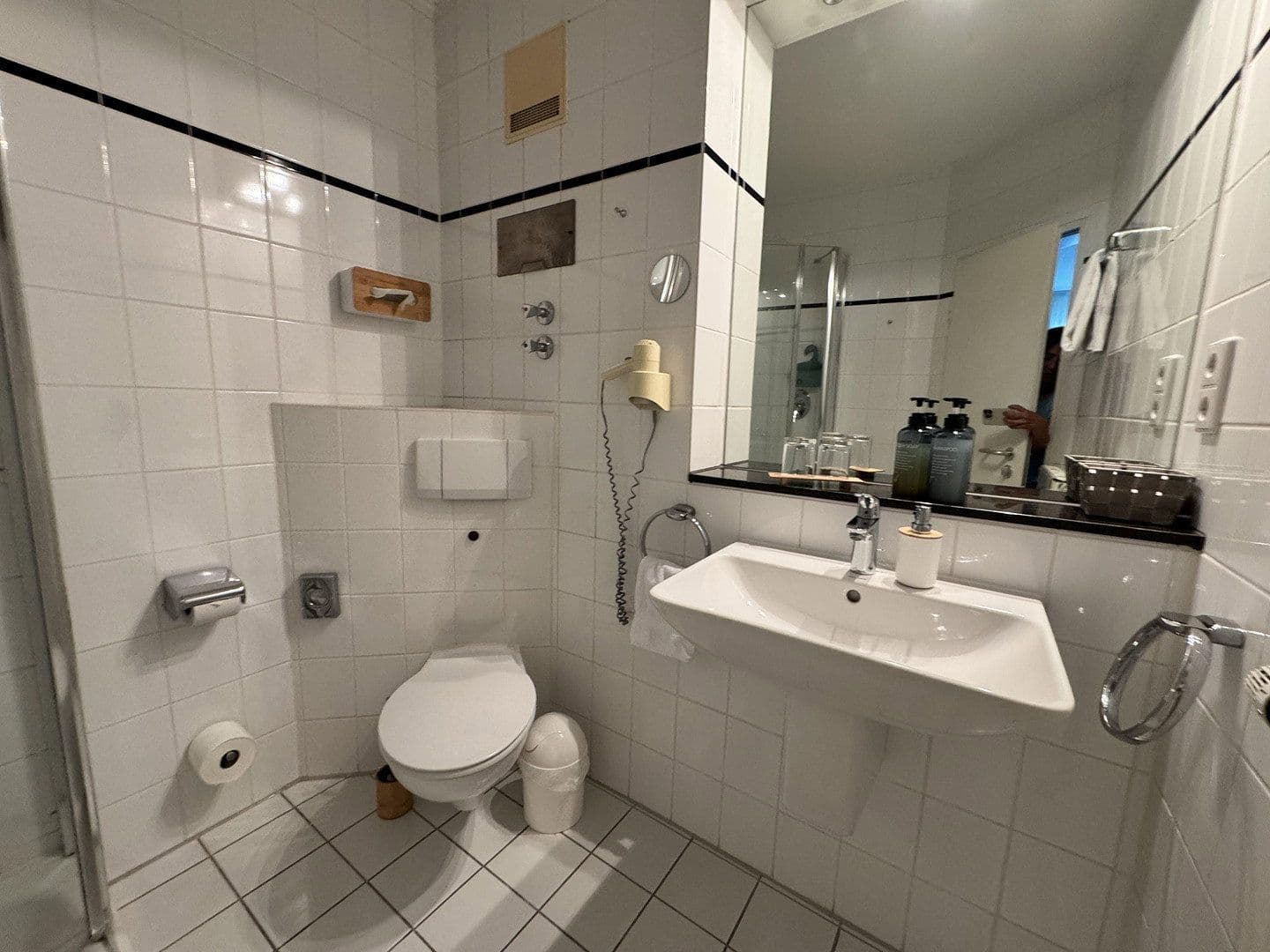 Prenájom bytu 1-izbový 25 m², Dombach-Sander-Straße 72, Bergisch Gladbach, Severné Porýnie - Westfálsko Prenájom bytu 1-izbový 25 m², Dombach-Sander-Straße 72, Bergisch Gladbach, Severné Porýnie - Westfálsko