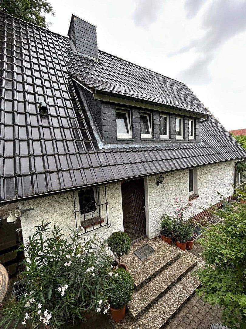 Predaj domu 142 m², pozemok 1.004 m², Celle, Dolné Sasko Predaj domu 142 m², pozemok 1.004 m², Celle, Dolné Sasko