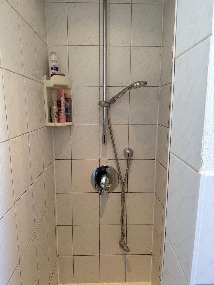 Prenájom bytu 2-izbový 69 m², Möhringerstr. 142, Stuttgart, Bádensko-Wurttembersko Prenájom bytu 2-izbový 69 m², Möhringerstr. 142, Stuttgart, Bádensko-Wurttembersko