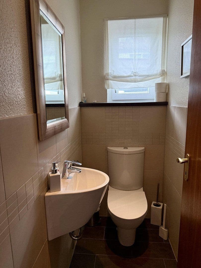 Predaj domu 340 m², pozemok 973 m², Rheinzabern, Porýnie-Falcko Predaj domu 340 m², pozemok 973 m², Rheinzabern, Porýnie-Falcko