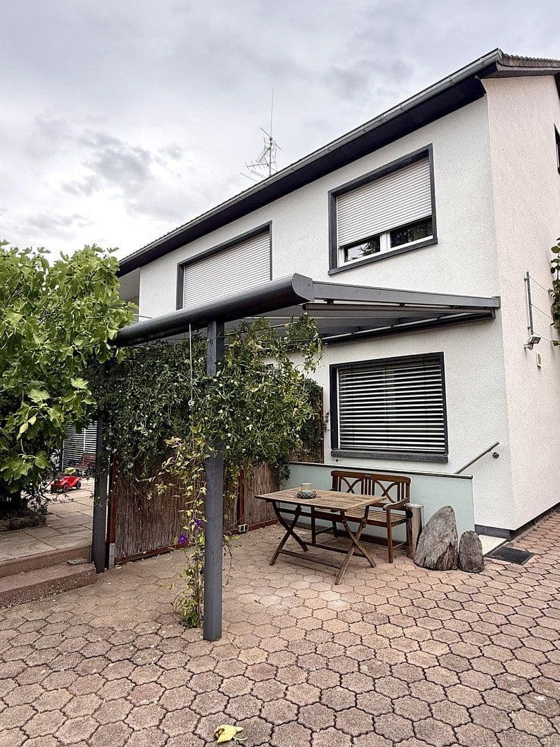 Predaj domu 340 m², pozemok 973 m², Rheinzabern, Porýnie-Falcko Predaj domu 340 m², pozemok 973 m², Rheinzabern, Porýnie-Falcko
