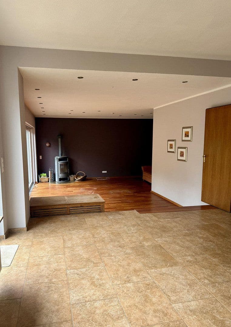 Predaj domu 340 m², pozemok 973 m², Rheinzabern, Porýnie-Falcko Predaj domu 340 m², pozemok 973 m², Rheinzabern, Porýnie-Falcko
