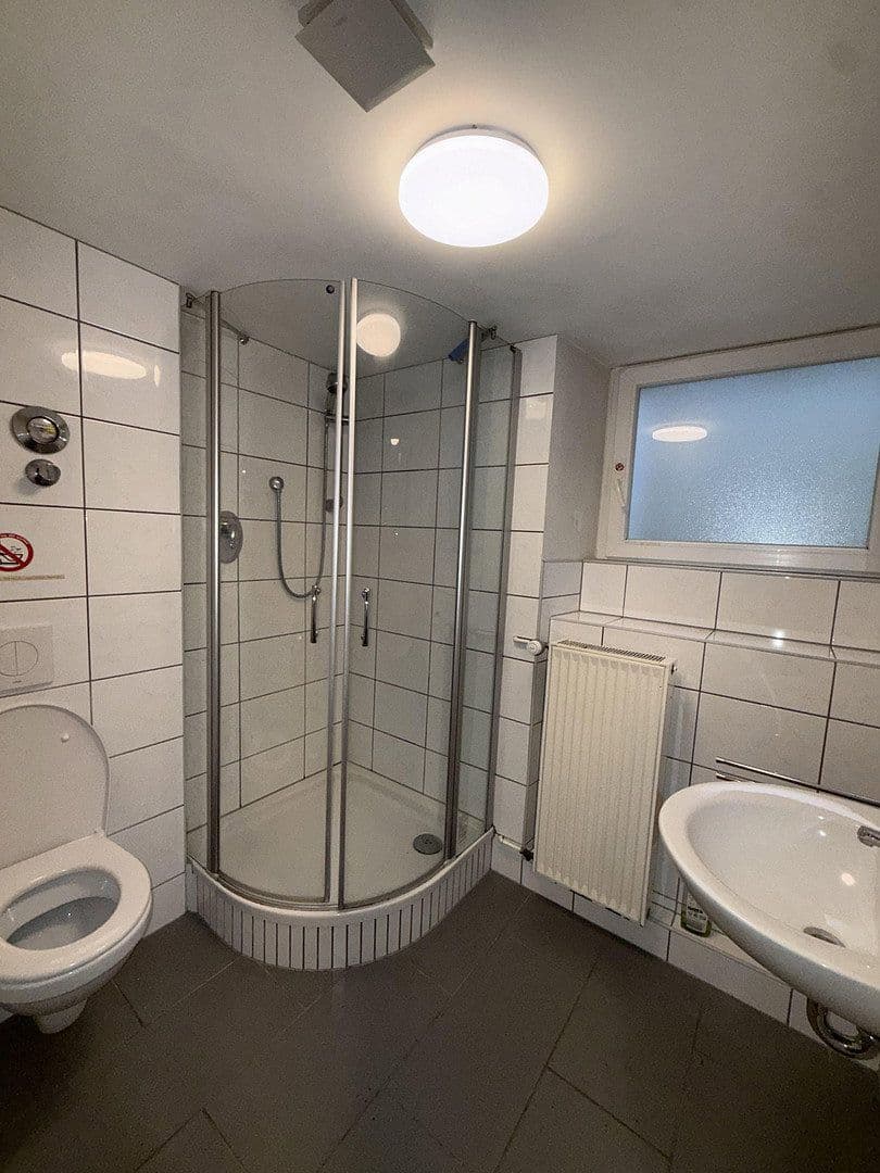 Predaj domu 340 m², pozemok 973 m², Rheinzabern, Porýnie-Falcko Predaj domu 340 m², pozemok 973 m², Rheinzabern, Porýnie-Falcko
