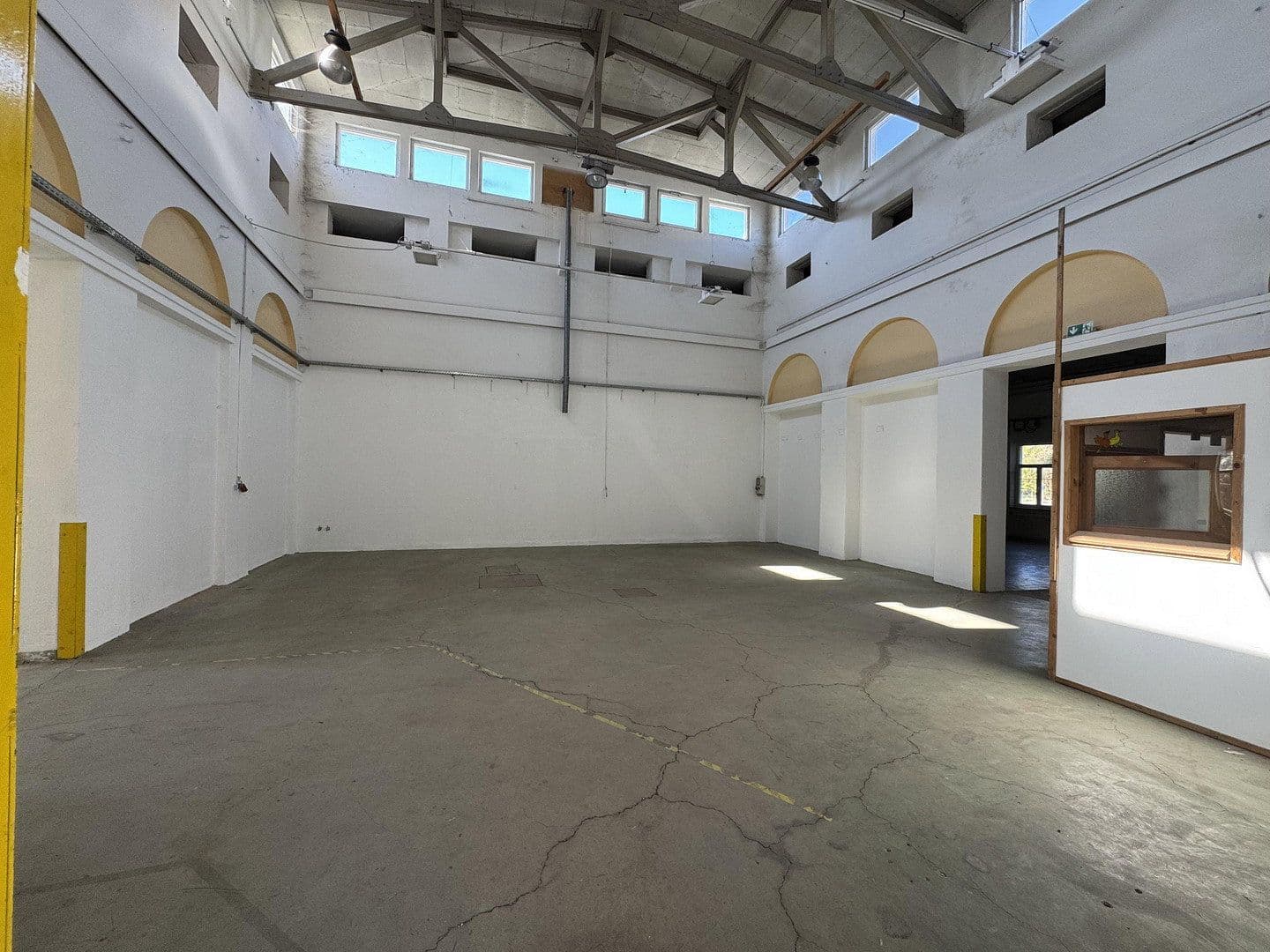 Predaj nebytového priestoru 4.000 m², Töging, Bavorsko Predaj nebytového priestoru 4.000 m², Töging, Bavorsko