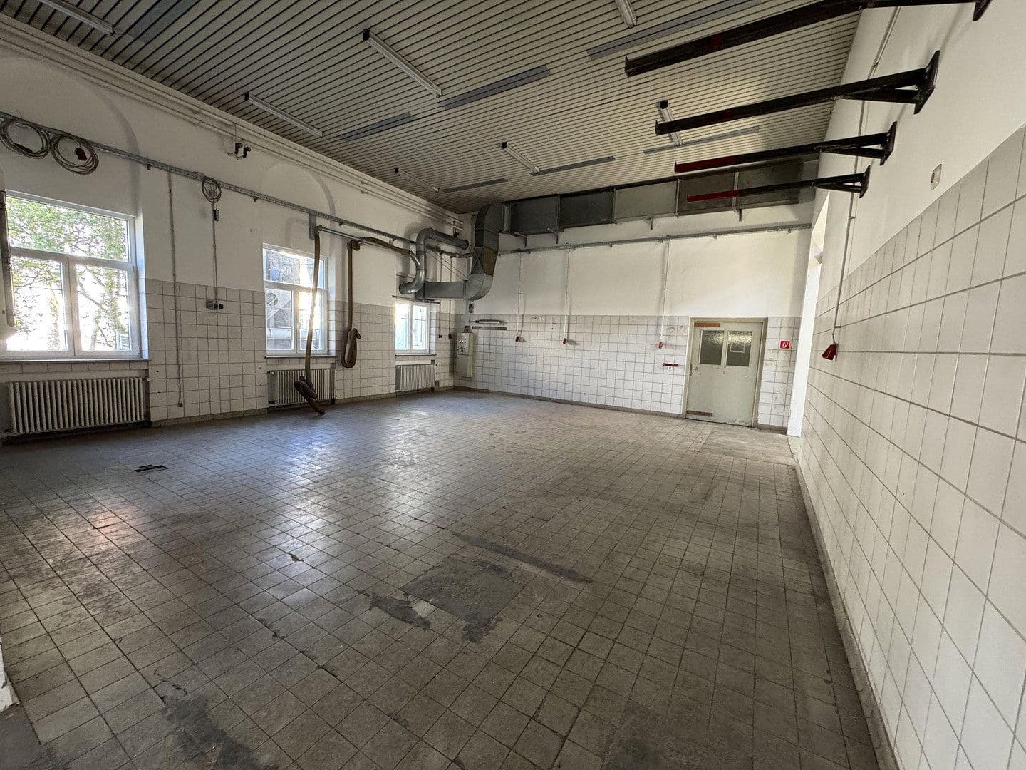 Predaj nebytového priestoru 4.000 m², Töging, Bavorsko Predaj nebytového priestoru 4.000 m², Töging, Bavorsko