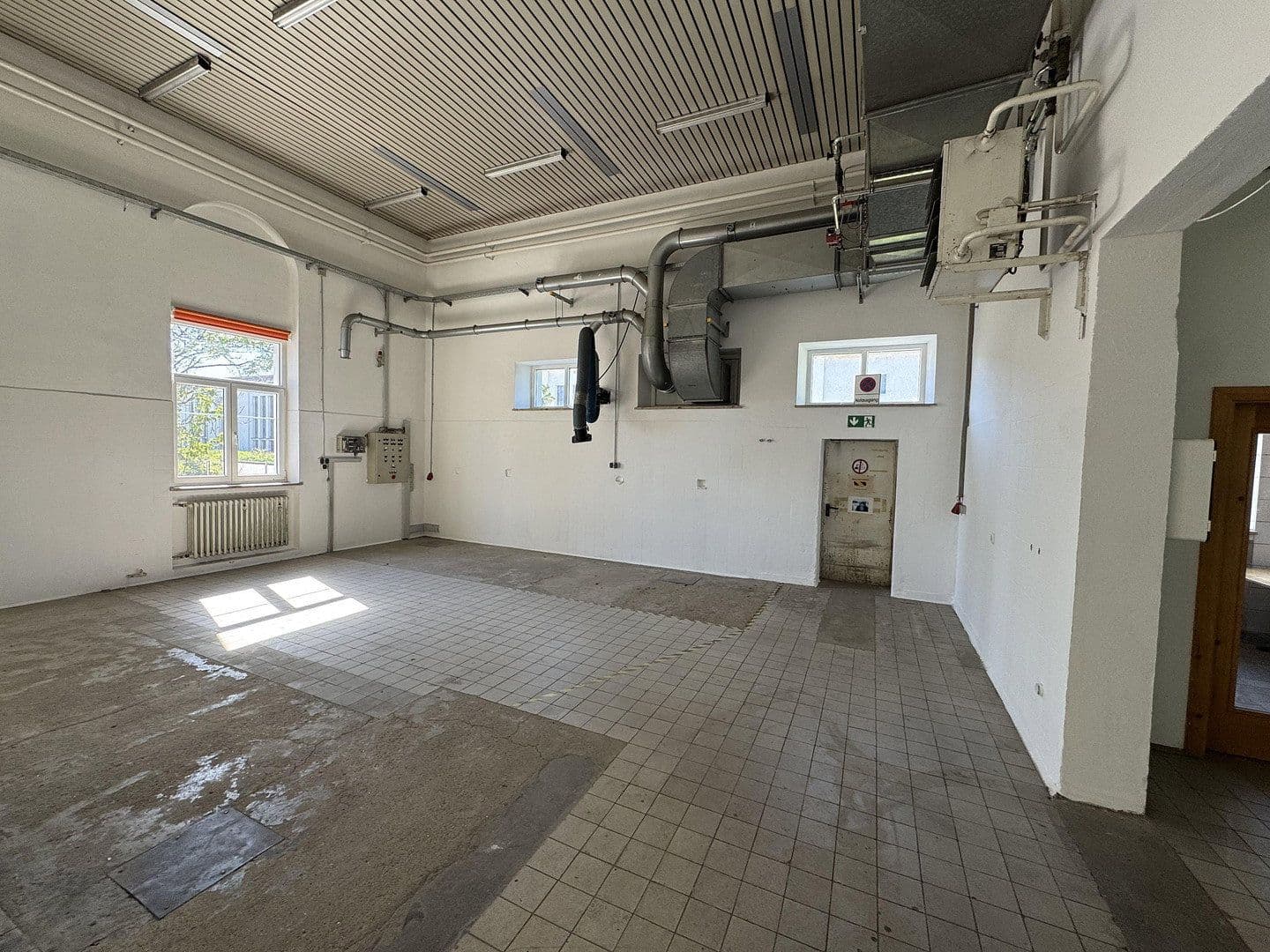 Predaj nebytového priestoru 4.000 m², Töging, Bavorsko Predaj nebytového priestoru 4.000 m², Töging, Bavorsko
