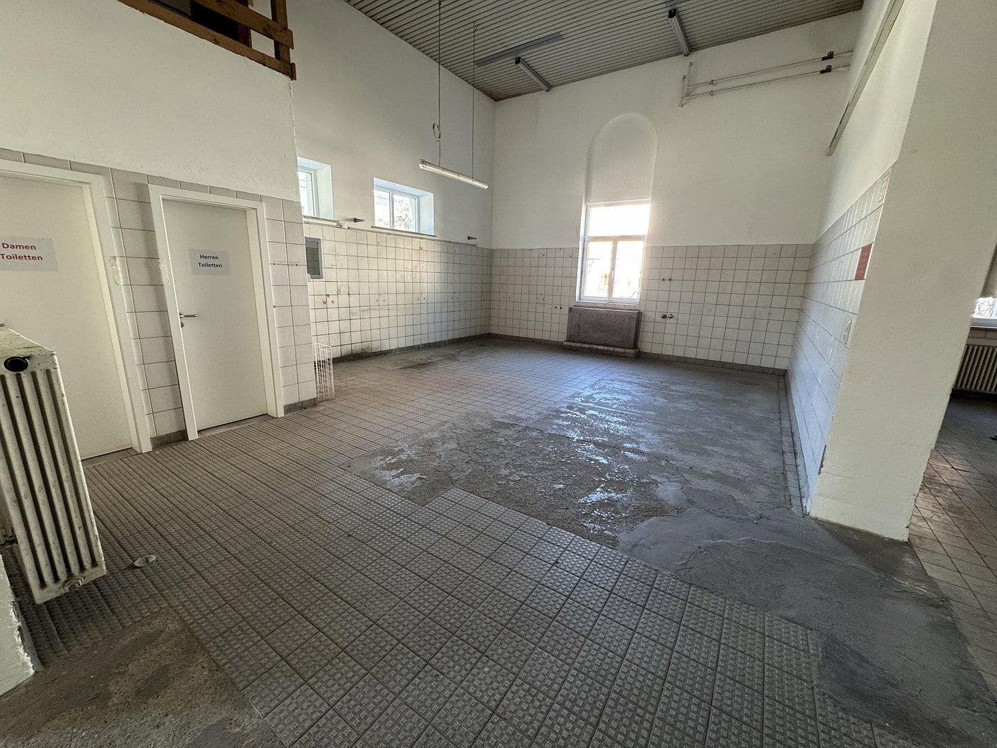 Predaj nebytového priestoru 4.000 m², Töging, Bavorsko Predaj nebytového priestoru 4.000 m², Töging, Bavorsko