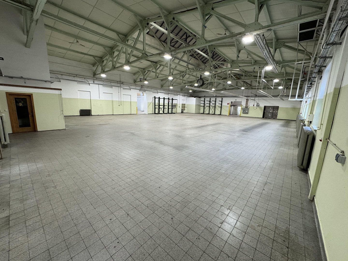 Predaj nebytového priestoru 4.000 m², Töging, Bavorsko Predaj nebytového priestoru 4.000 m², Töging, Bavorsko