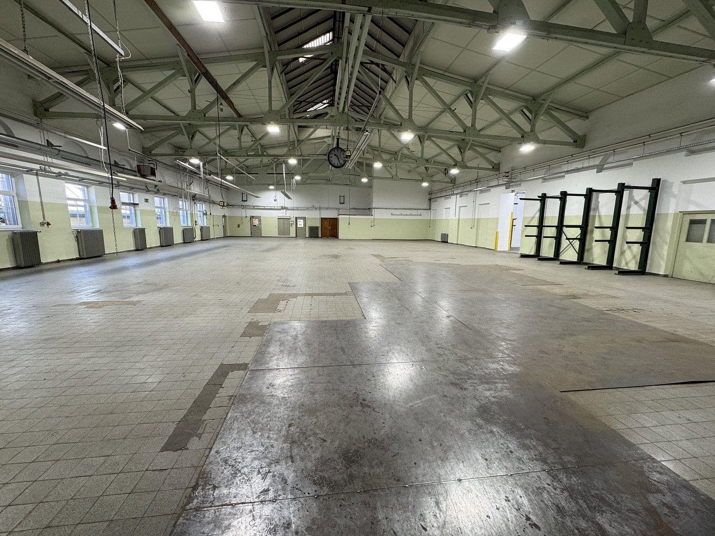 Predaj nebytového priestoru 4.000 m², Töging, Bavorsko Predaj nebytového priestoru 4.000 m², Töging, Bavorsko