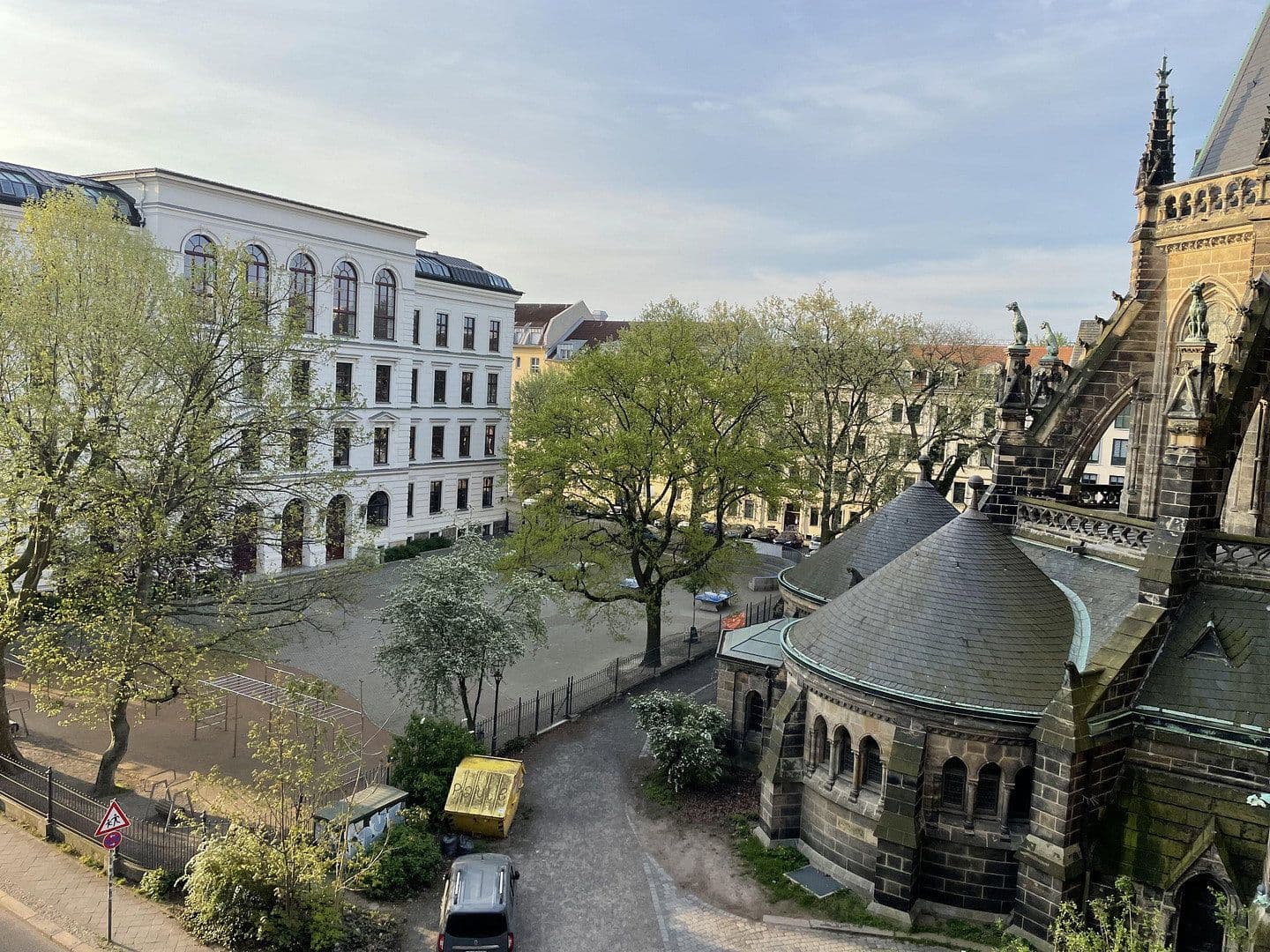Prenájom bytu 3-izbový 100 m², Riemannstrasse 28, Leipzig, Sasko Prenájom bytu 3-izbový 100 m², Riemannstrasse 28, Leipzig, Sasko