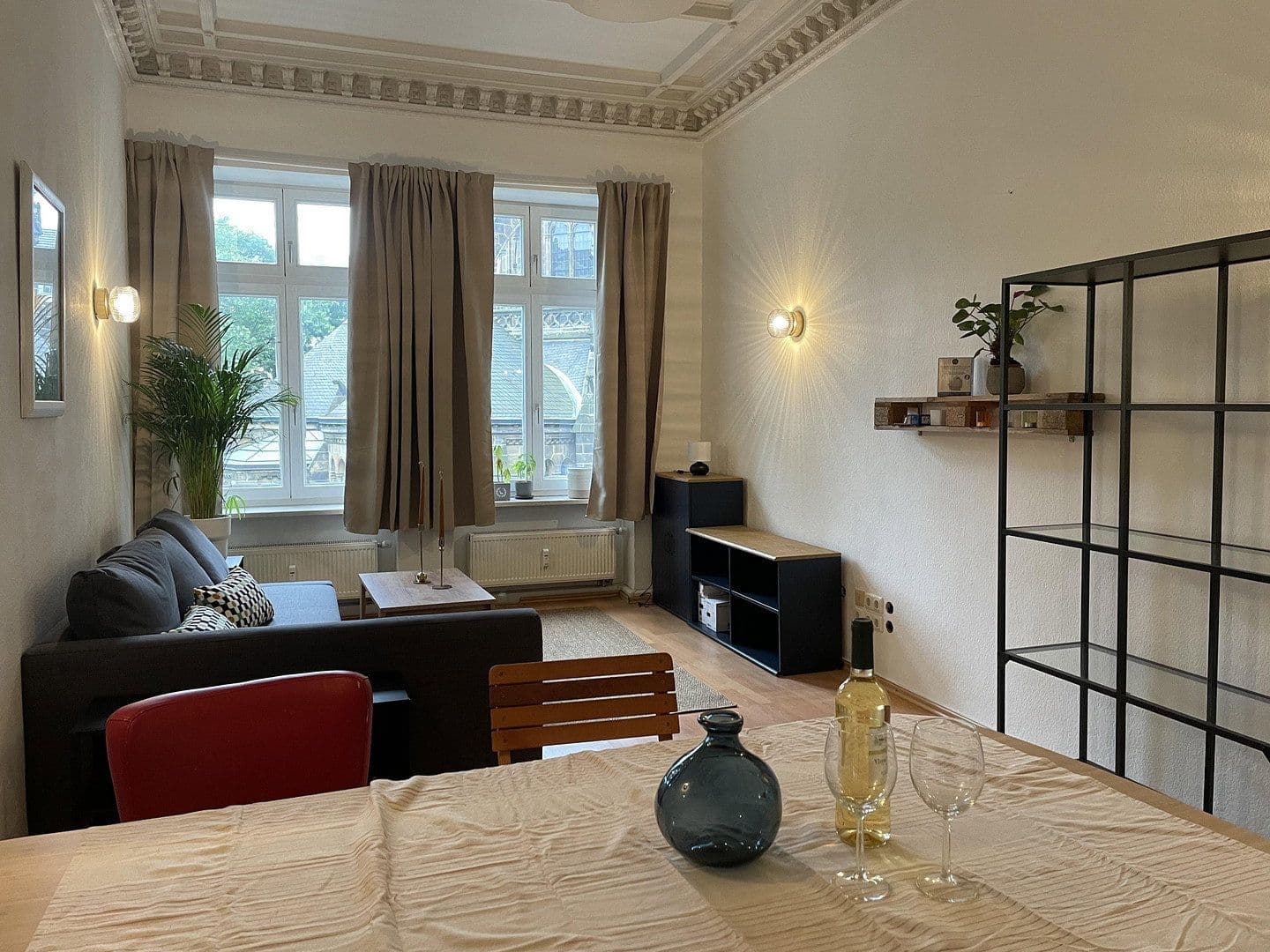 Prenájom bytu 3-izbový 100 m², Riemannstrasse 28, Leipzig, Sasko Prenájom bytu 3-izbový 100 m², Riemannstrasse 28, Leipzig, Sasko