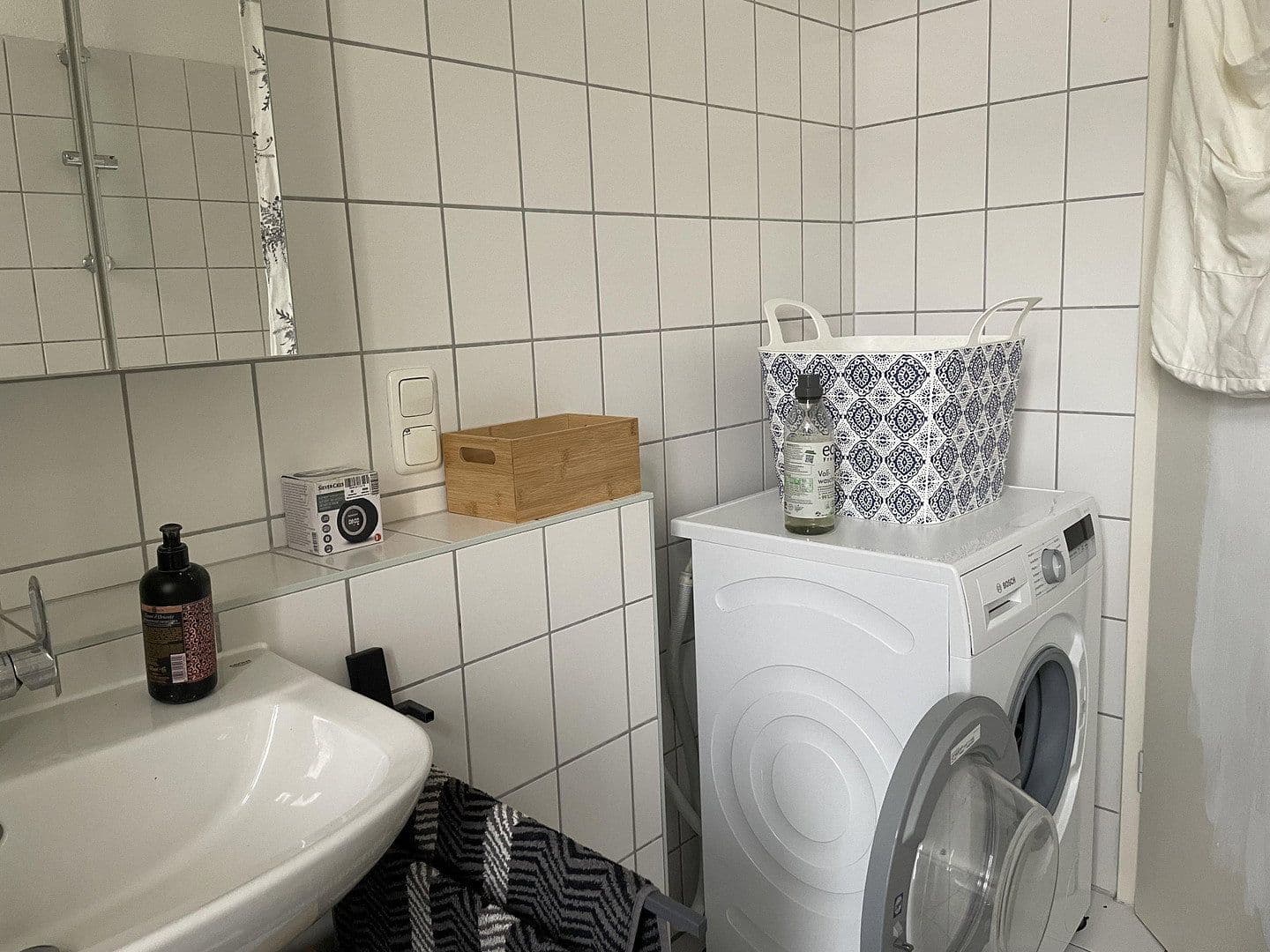 Prenájom bytu 3-izbový 100 m², Riemannstrasse 28, Leipzig, Sasko Prenájom bytu 3-izbový 100 m², Riemannstrasse 28, Leipzig, Sasko