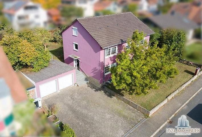 Predaj domu 185 m², pozemok 841 m², Külsheim, Bádensko-Wurttembersko Predaj domu 185 m², pozemok 841 m², Külsheim, Bádensko-Wurttembersko