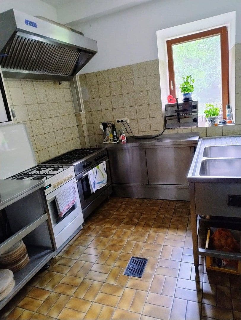 Predaj domu 520 m², pozemok 3.000 m², Sattelmühle 2, Esthal, Porýnie-Falcko Predaj domu 520 m², pozemok 3.000 m², Sattelmühle 2, Esthal, Porýnie-Falcko