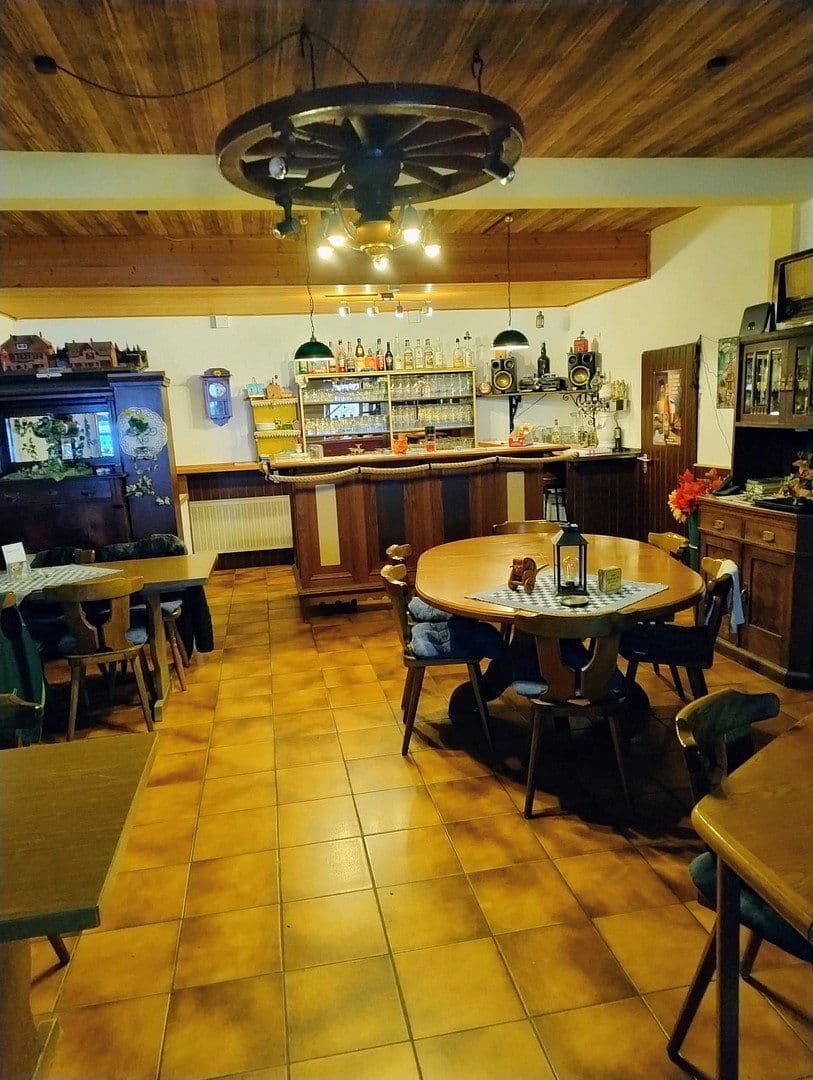 Predaj domu 520 m², pozemok 3.000 m², Sattelmühle 2, Esthal, Porýnie-Falcko Predaj domu 520 m², pozemok 3.000 m², Sattelmühle 2, Esthal, Porýnie-Falcko