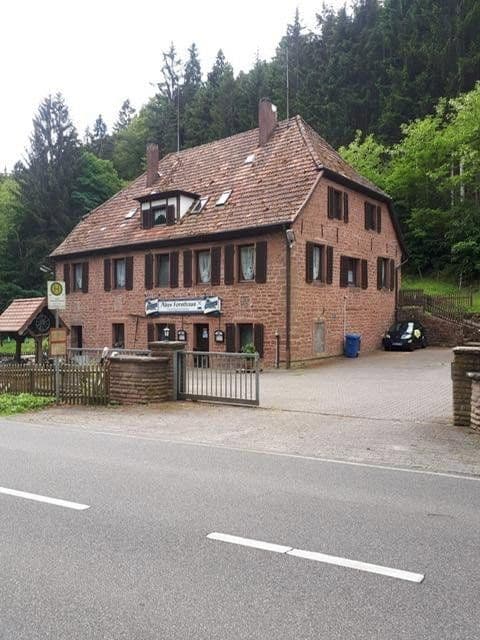 Predaj domu 520 m², pozemok 3.000 m², Sattelmühle 2, Esthal, Porýnie-Falcko Predaj domu 520 m², pozemok 3.000 m², Sattelmühle 2, Esthal, Porýnie-Falcko