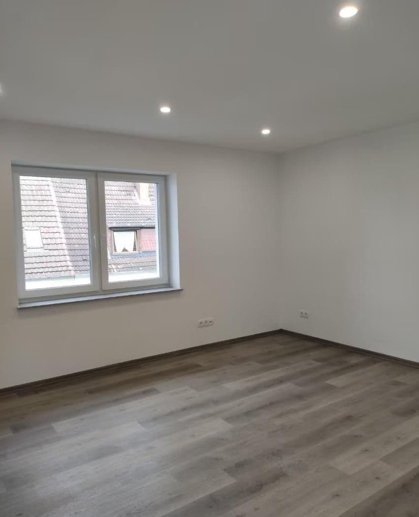 Prenájom bytu 3-izbový 117 m², Kassel, Hesensko Prenájom bytu 3-izbový 117 m², Kassel, Hesensko