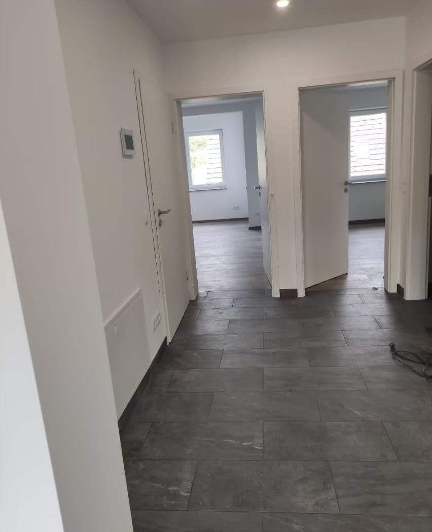 Prenájom bytu 3-izbový 117 m², Kassel, Hesensko Prenájom bytu 3-izbový 117 m², Kassel, Hesensko