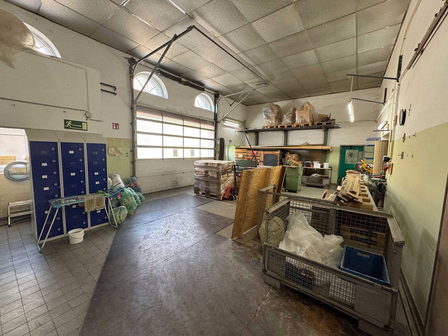 Prenájom nebytového priestoru 4.000 m², Töging, Bavorsko Prenájom nebytového priestoru 4.000 m², Töging, Bavorsko