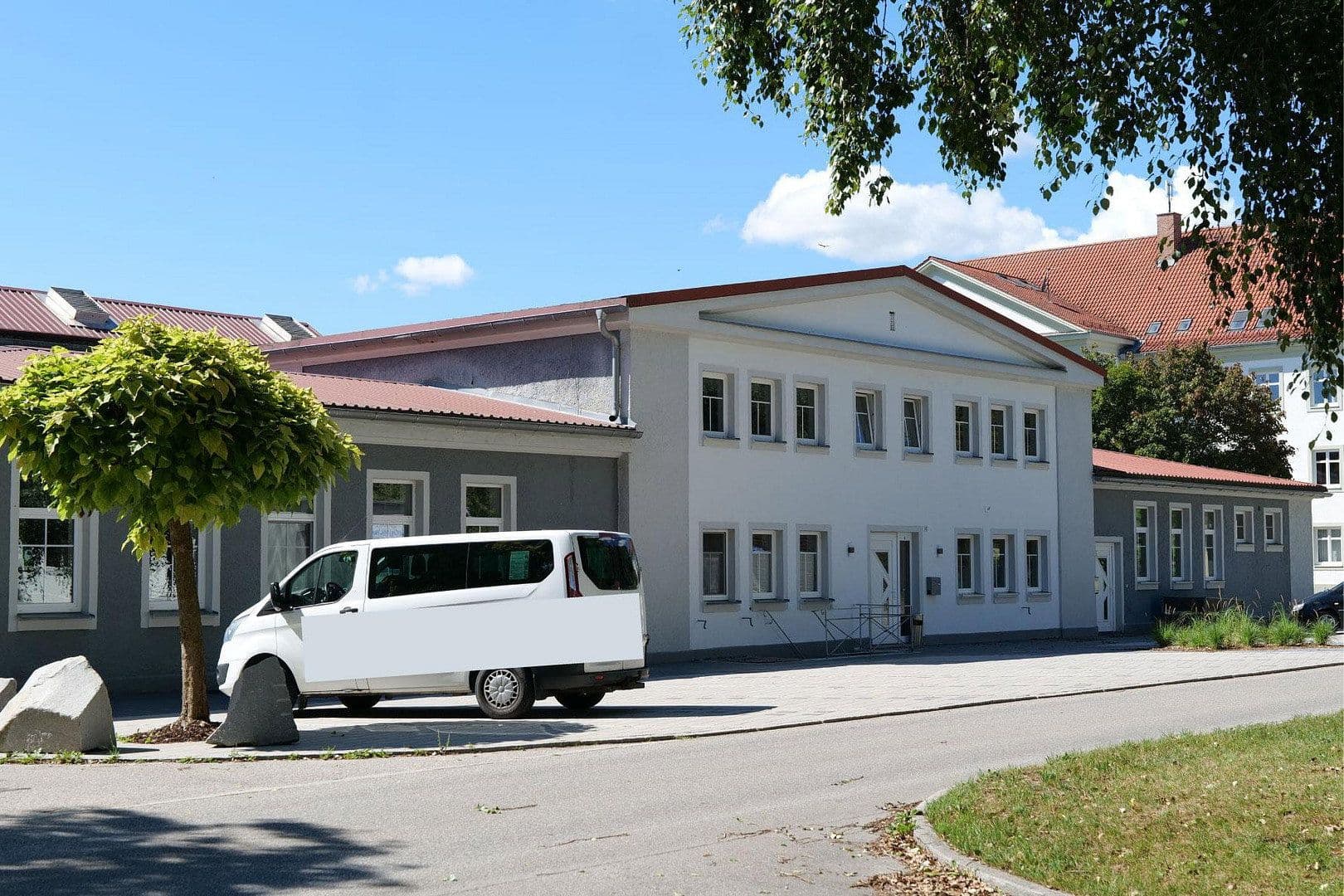 Prenájom nebytového priestoru 4.000 m², Töging, Bavorsko Prenájom nebytového priestoru 4.000 m², Töging, Bavorsko