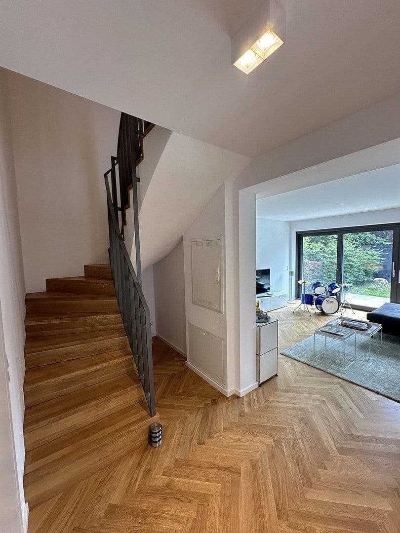 Predaj domu 315 m², pozemok 237 m², Köln, Severné Porýnie - Westfálsko Predaj domu 315 m², pozemok 237 m², Köln, Severné Porýnie - Westfálsko