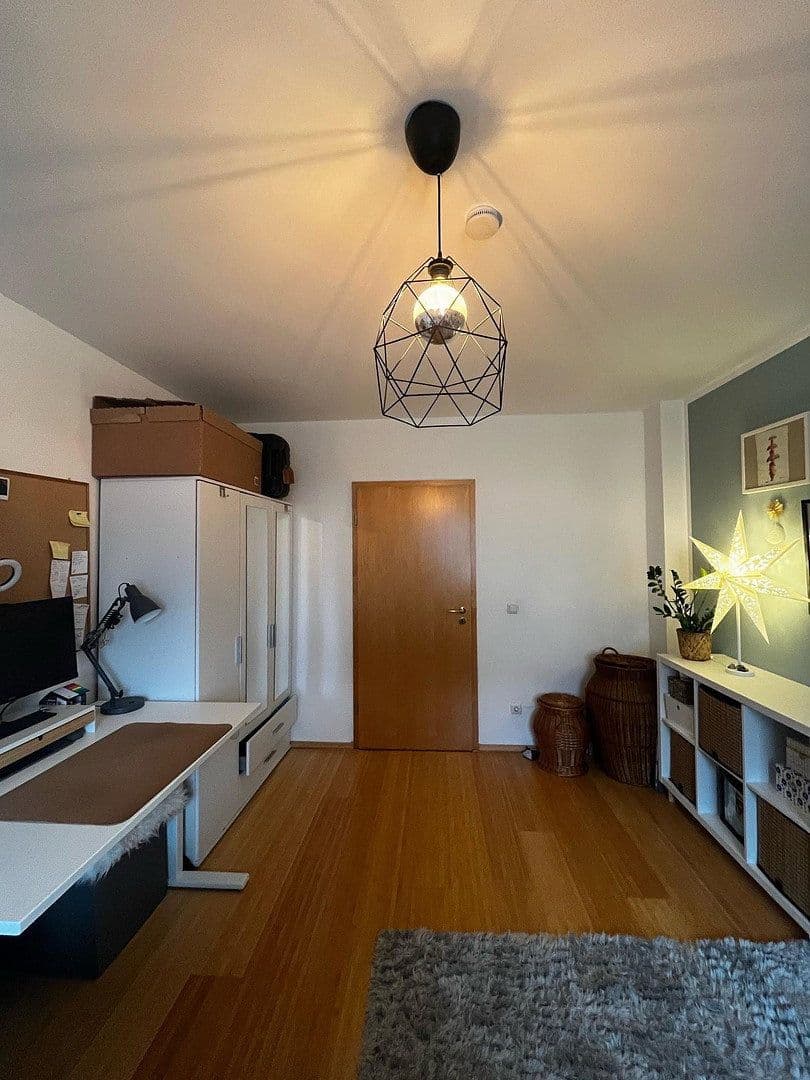 Prenájom bytu 2-izbový 64 m², Fürstenriederstraße 8, München, Bavorsko Prenájom bytu 2-izbový 64 m², Fürstenriederstraße 8, München, Bavorsko