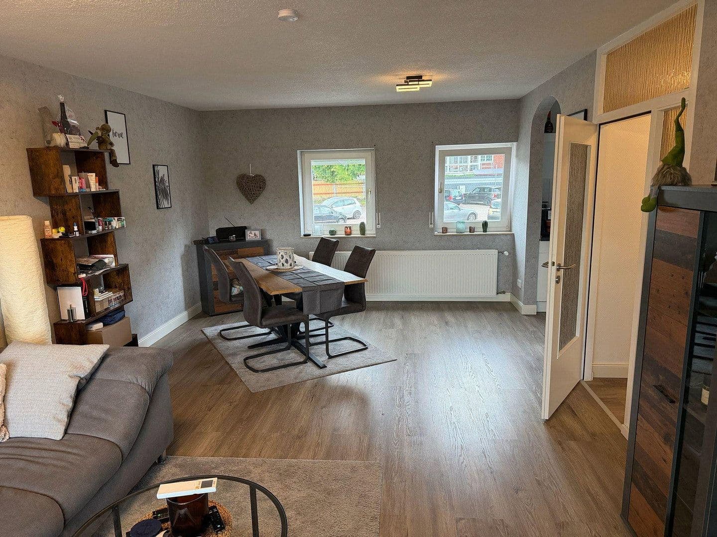 Prenájom bytu 3-izbový 122 m², Bensbergerstr.31, Overath, Severné Porýnie - Westfálsko Prenájom bytu 3-izbový 122 m², Bensbergerstr.31, Overath, Severné Porýnie - Westfálsko