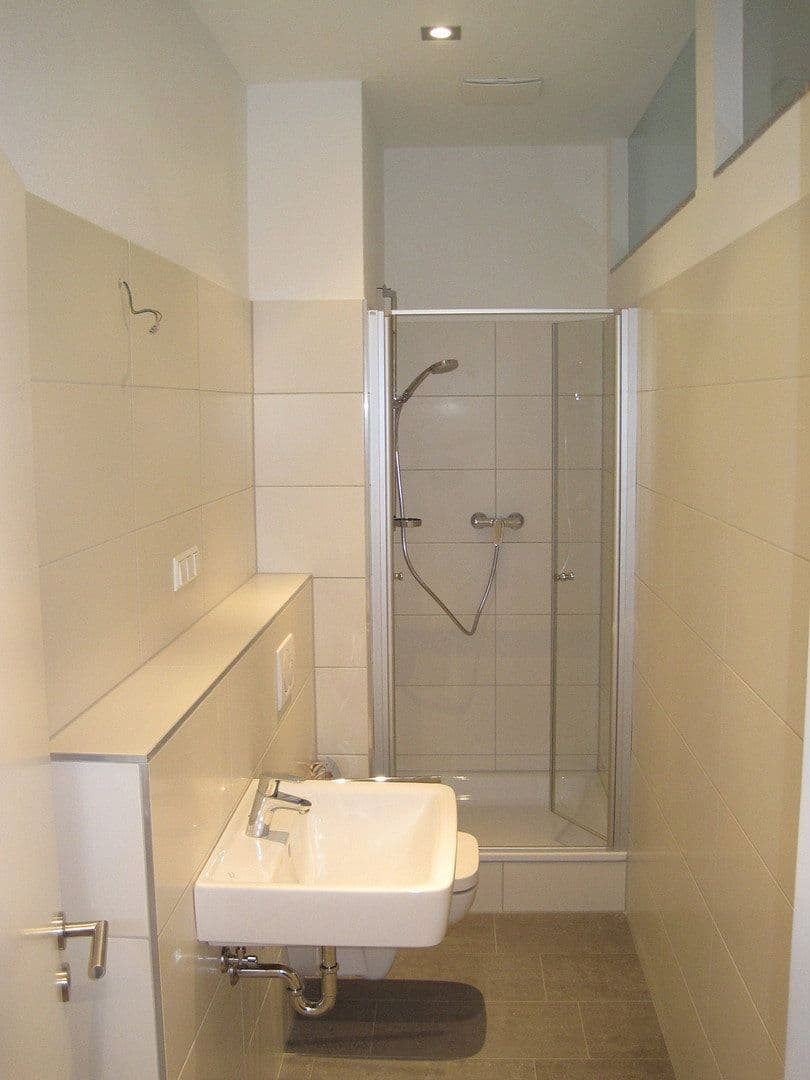 Prenájom bytu 3-izbový 75 m², Baden-Baden, Bádensko-Wurttembersko Prenájom bytu 3-izbový 75 m², Baden-Baden, Bádensko-Wurttembersko