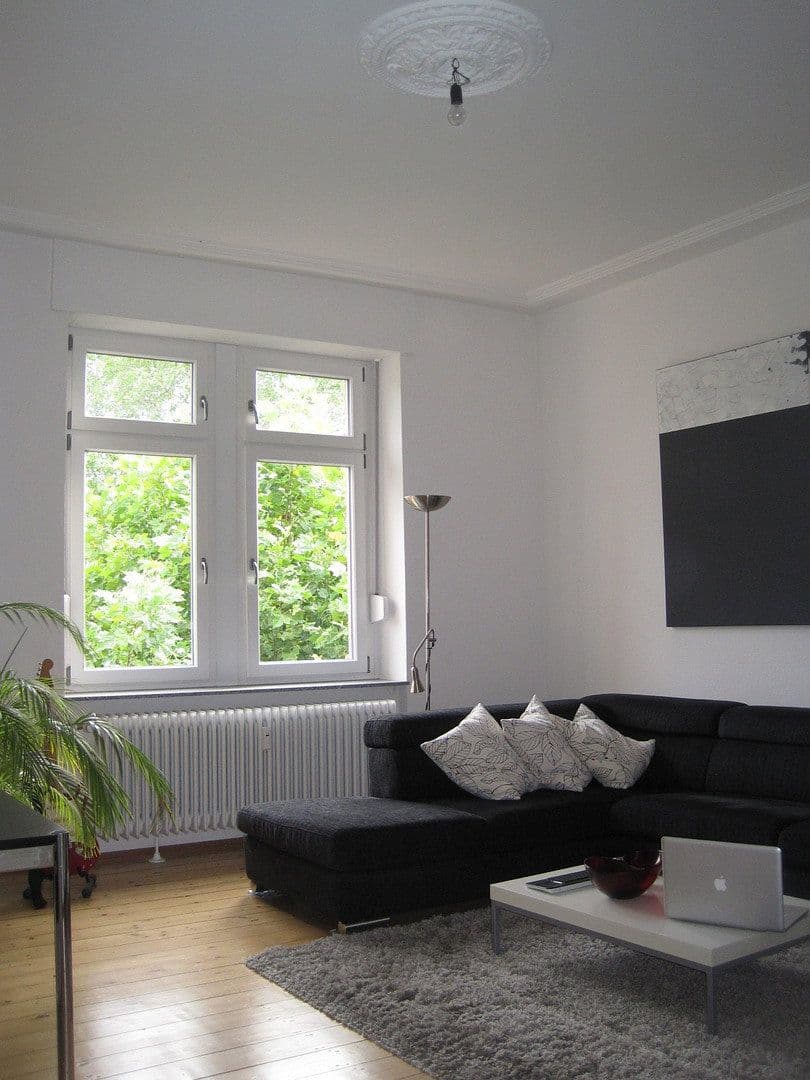 Prenájom bytu 3-izbový 75 m², Baden-Baden, Bádensko-Wurttembersko Prenájom bytu 3-izbový 75 m², Baden-Baden, Bádensko-Wurttembersko
