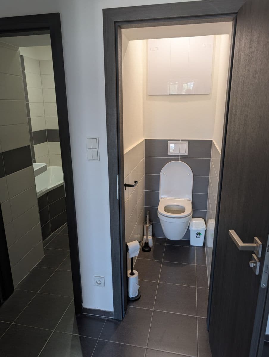 Prenájom bytu 3-izbový 68 m², U Stadiónu, Ústí nad Labem, Ústecký kraj Prenájom bytu 3-izbový 68 m², U Stadiónu, Ústí nad Labem, Ústecký kraj