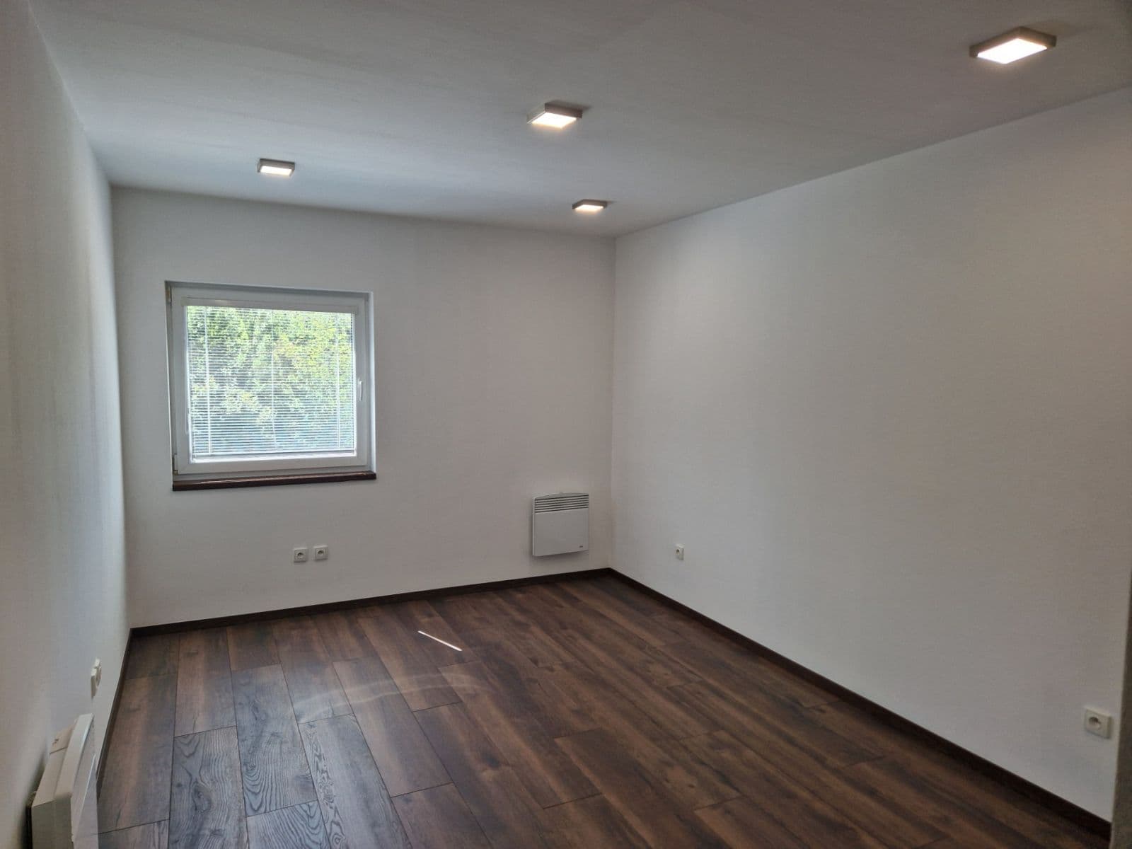 Prenájom bytu 3-izbový 68 m², Ke Kaštanům, Bořanovice, Středočeský kraj Prenájom bytu 3-izbový 68 m², Ke Kaštanům, Bořanovice, Středočeský kraj