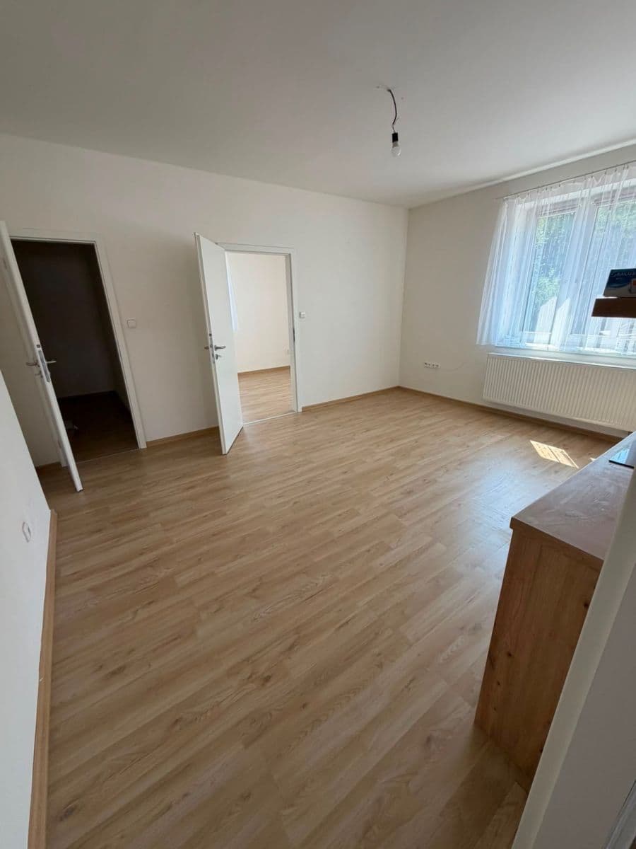 Prenájom bytu 2-izbový 45 m², Třebovská, Ústí nad Orlicí, Pardubický kraj Prenájom bytu 2-izbový 45 m², Třebovská, Ústí nad Orlicí, Pardubický kraj