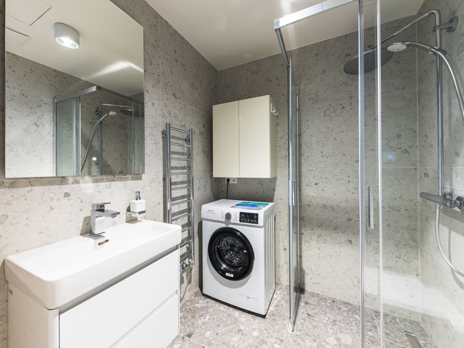 Prenájom bytu 2-izbový 43 m², Sázavská, Praha, Praha Prenájom bytu 2-izbový 43 m², Sázavská, Praha, Praha