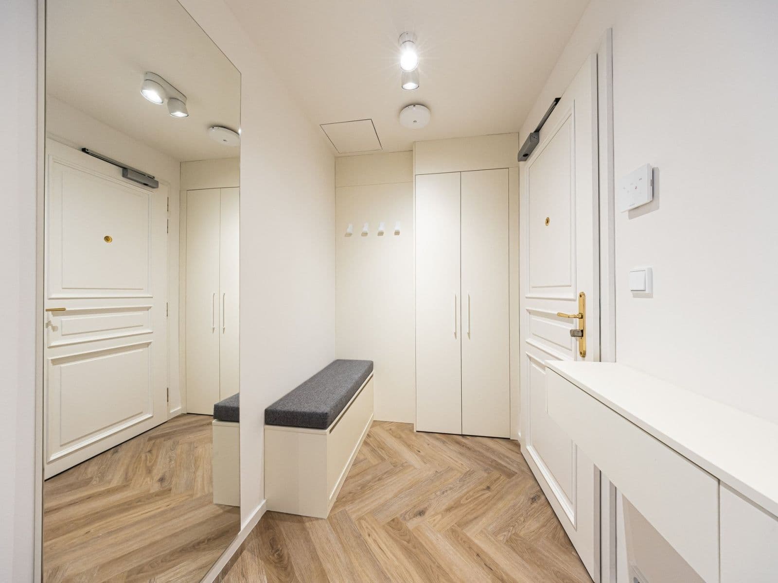 Prenájom bytu 2-izbový 43 m², Sázavská, Praha, Praha Prenájom bytu 2-izbový 43 m², Sázavská, Praha, Praha