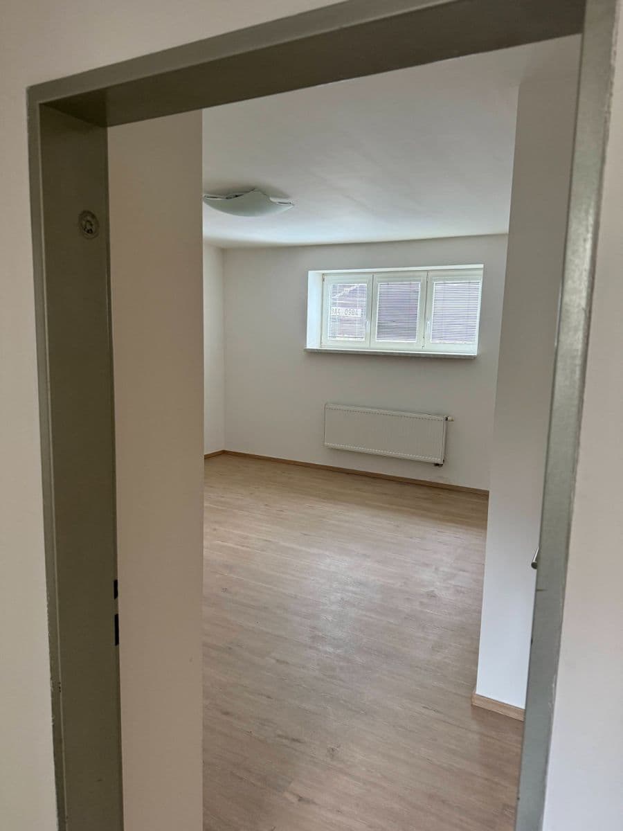 Prenájom bytu 3-izbový 91 m², Na Šedivé, Praha, Praha Prenájom bytu 3-izbový 91 m², Na Šedivé, Praha, Praha