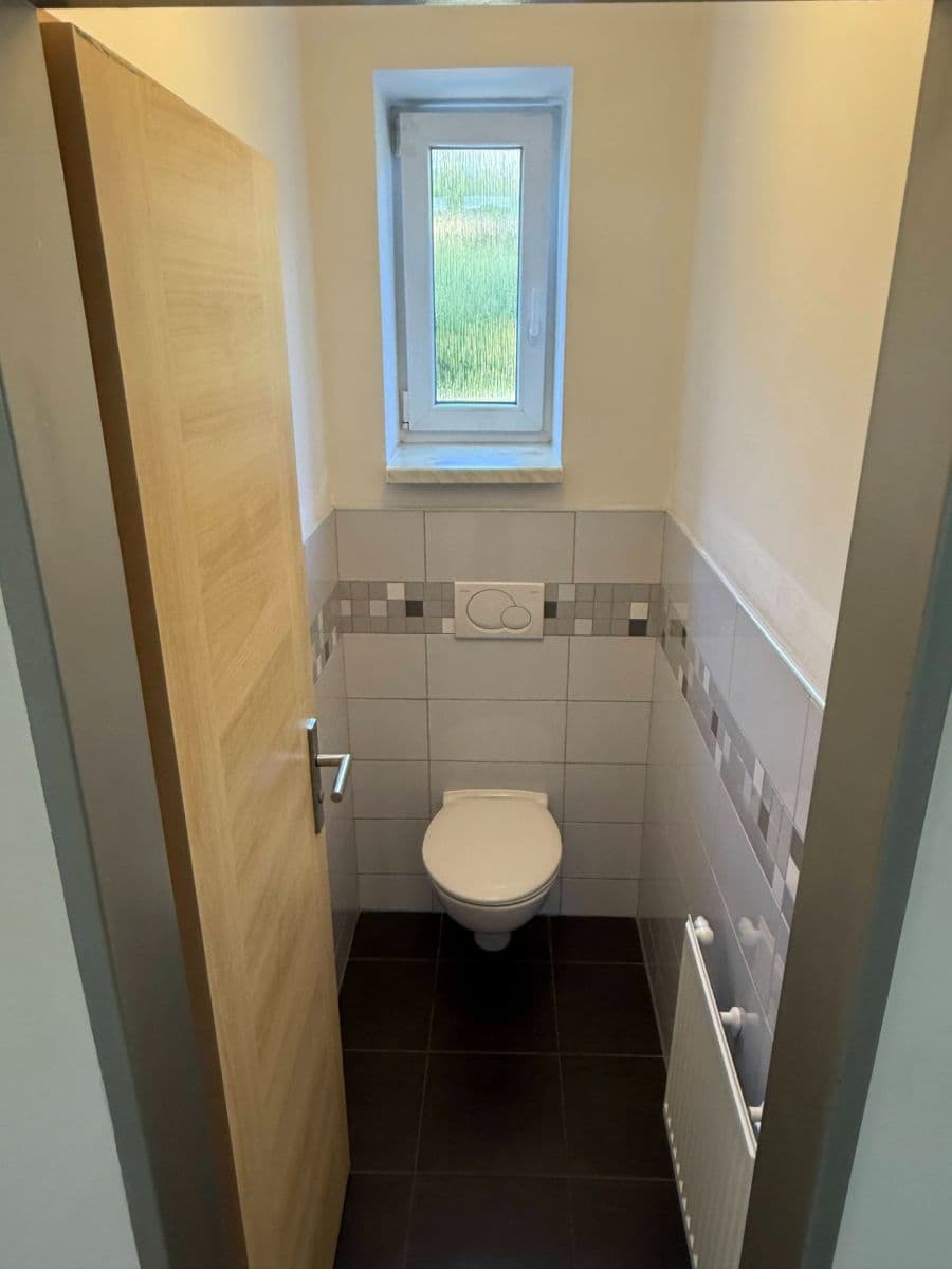 Prenájom bytu 3-izbový 91 m², Na Šedivé, Praha, Praha Prenájom bytu 3-izbový 91 m², Na Šedivé, Praha, Praha