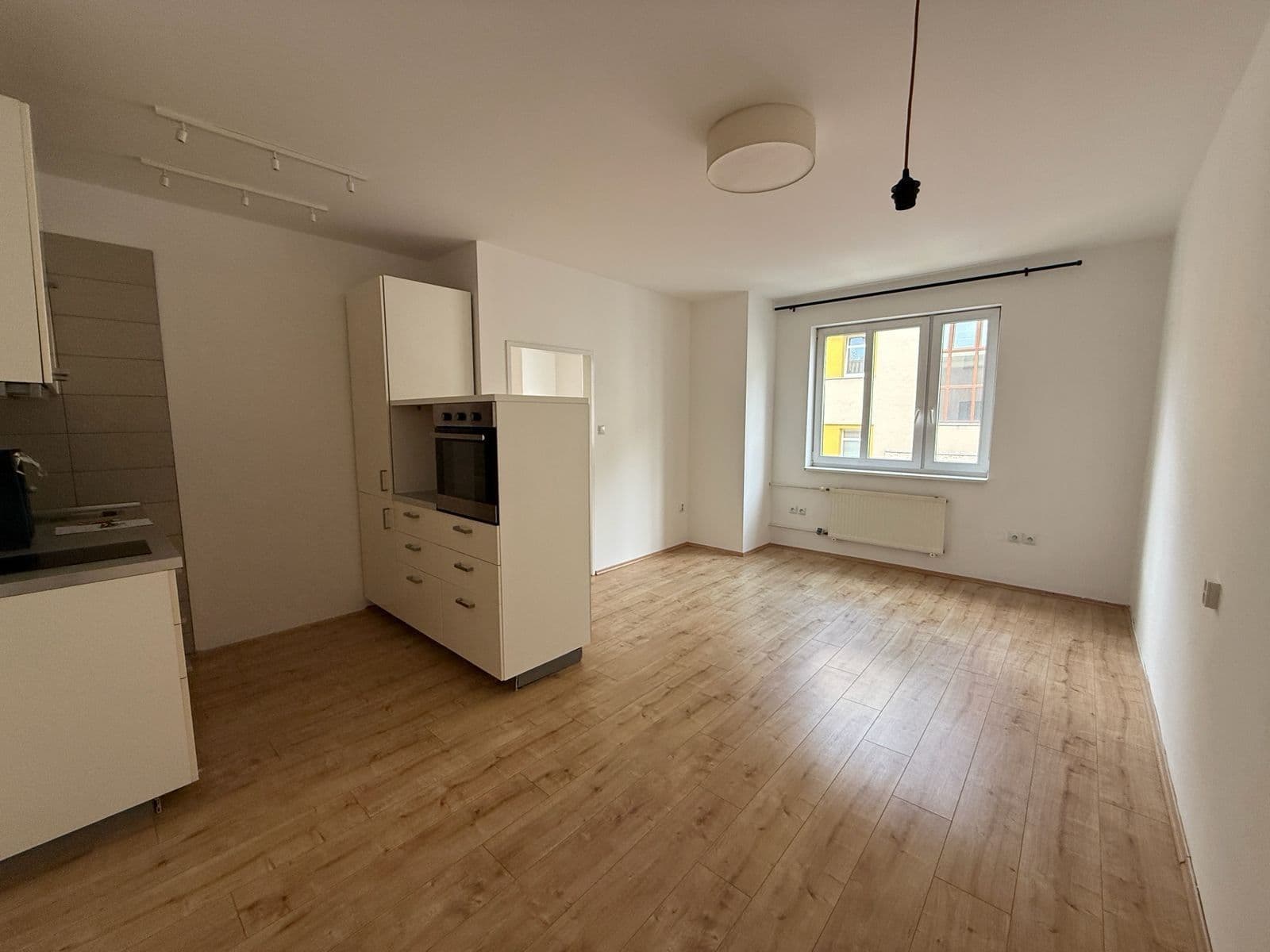 Prenájom bytu 2-izbový 44 m², Krátká, Praha, Praha Prenájom bytu 2-izbový 44 m², Krátká, Praha, Praha