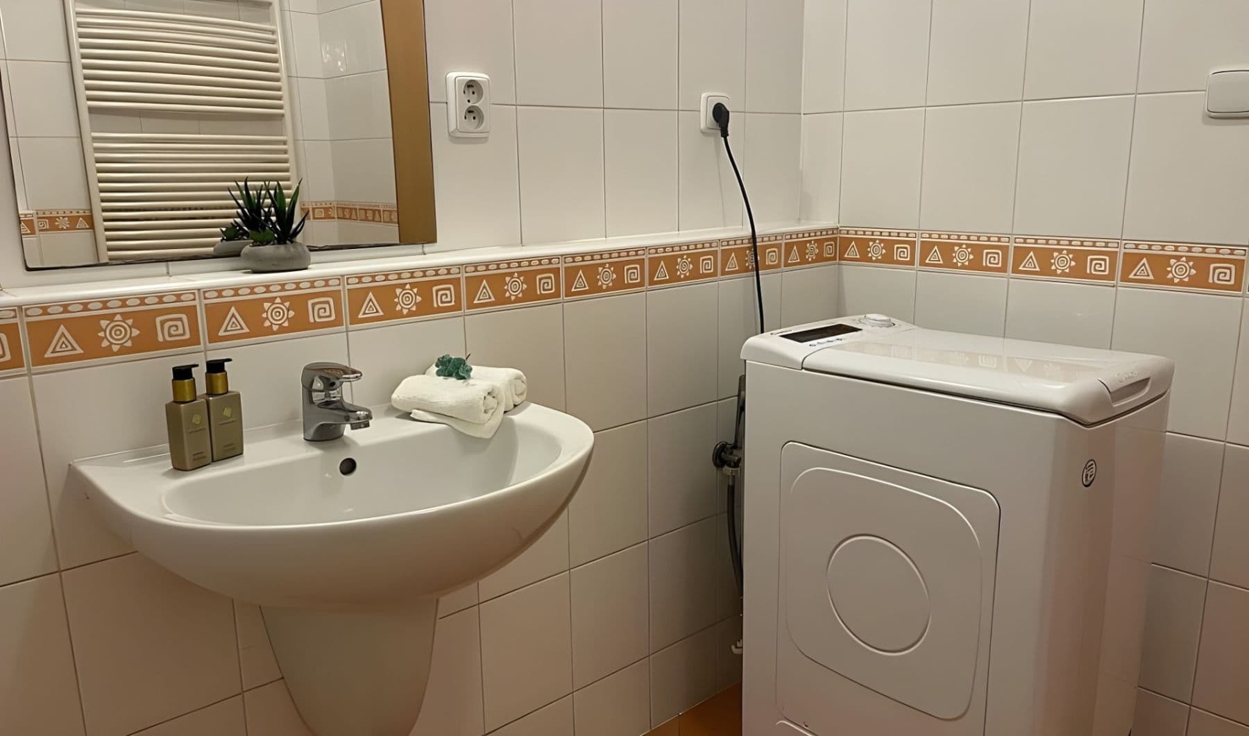 Prenájom bytu 1-izbový 42 m², Názovská, Praha, Praha Prenájom bytu 1-izbový 42 m², Názovská, Praha, Praha