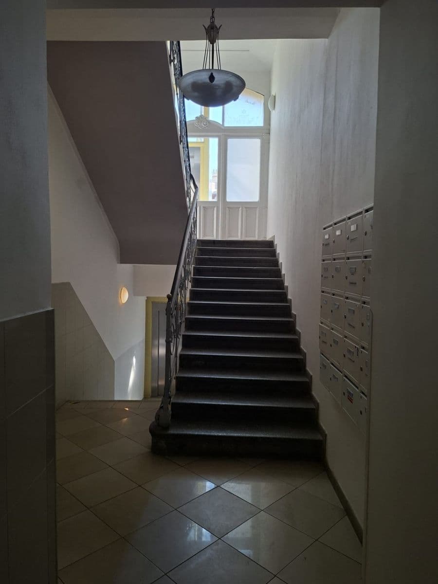Predaj bytu 2-izbový 69 m², Moskevská, Praha, Praha Predaj bytu 2-izbový 69 m², Moskevská, Praha, Praha