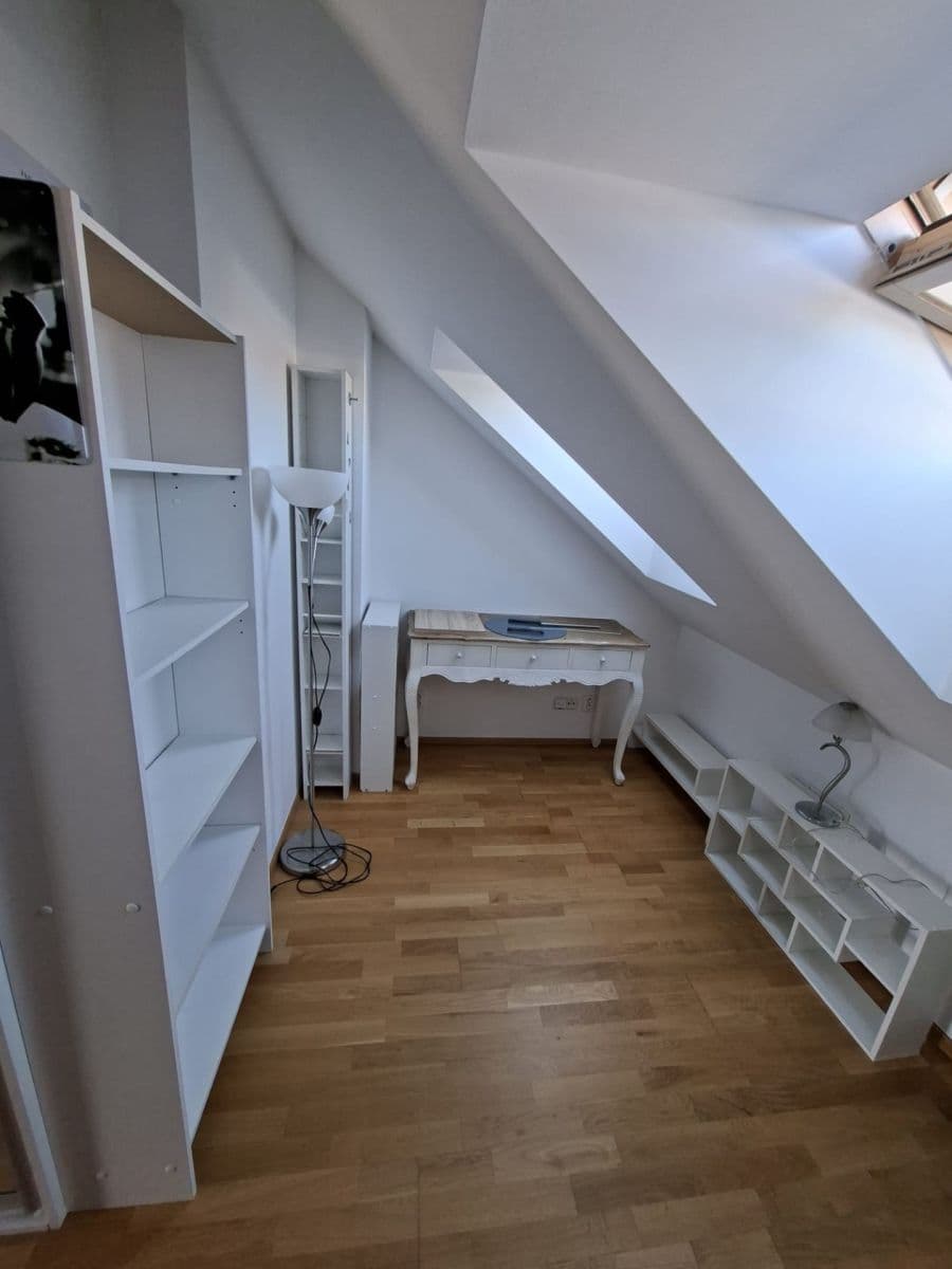 Predaj bytu 2-izbový 69 m², Moskevská, Praha, Praha Predaj bytu 2-izbový 69 m², Moskevská, Praha, Praha