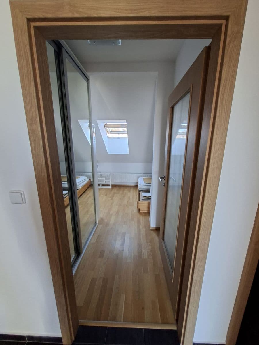 Predaj bytu 2-izbový 69 m², Moskevská, Praha, Praha Predaj bytu 2-izbový 69 m², Moskevská, Praha, Praha