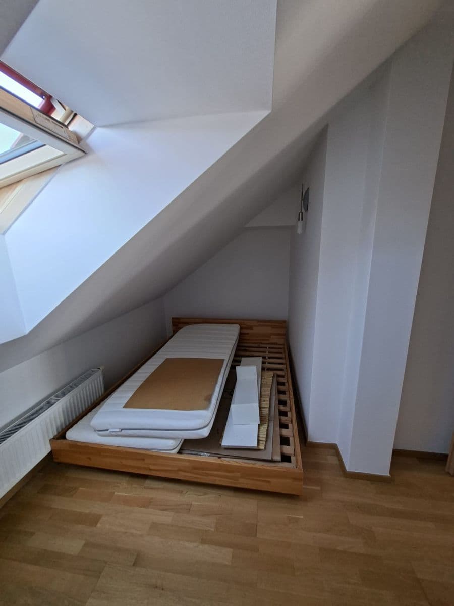 Predaj bytu 2-izbový 69 m², Moskevská, Praha, Praha Predaj bytu 2-izbový 69 m², Moskevská, Praha, Praha