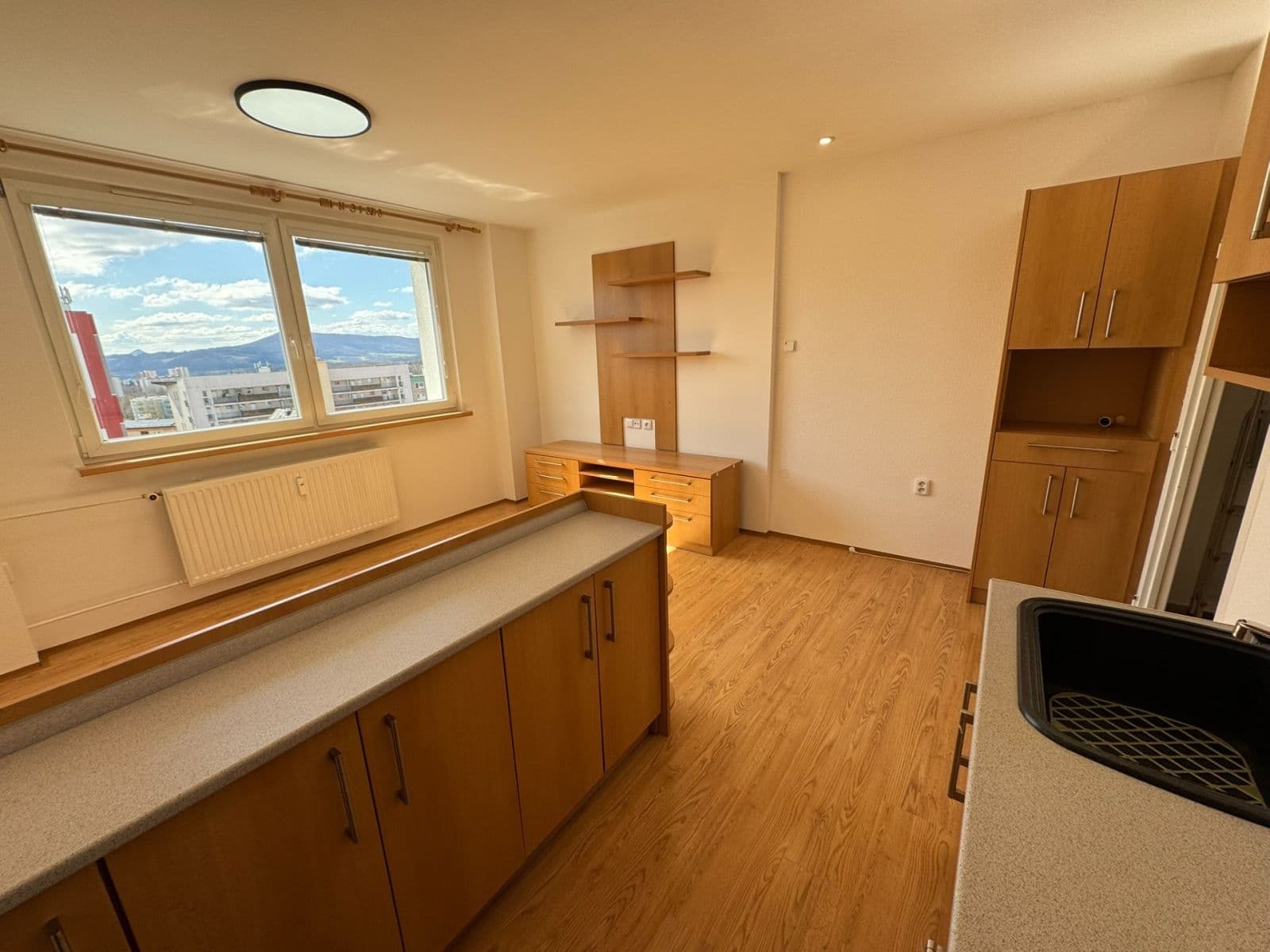 Prenájom bytu 2-izbový 40 m², Bratří Čapků, Česká Lípa, Liberecký kraj Prenájom bytu 2-izbový 40 m², Bratří Čapků, Česká Lípa, Liberecký kraj