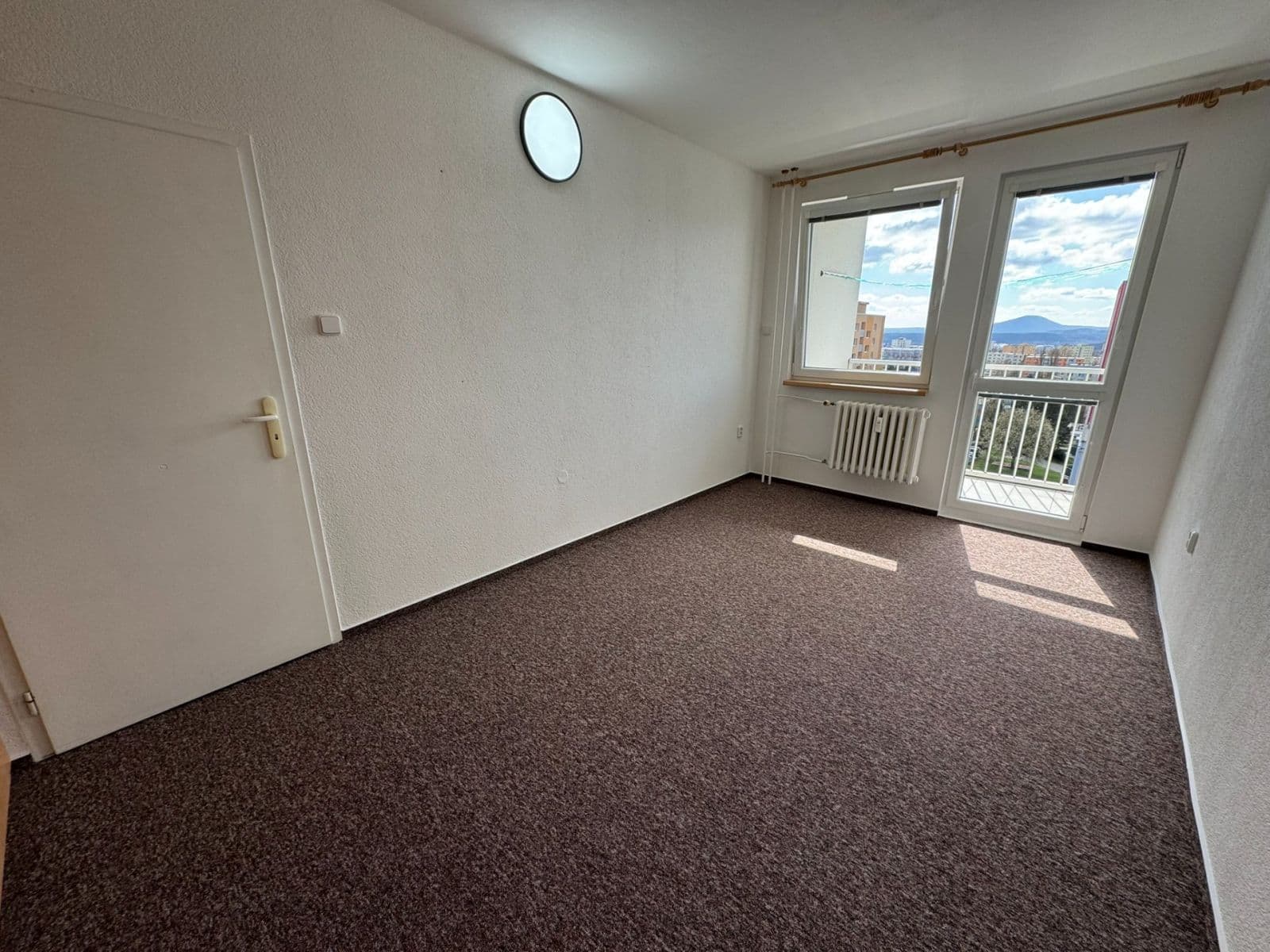 Prenájom bytu 2-izbový 40 m², Bratří Čapků, Česká Lípa, Liberecký kraj Prenájom bytu 2-izbový 40 m², Bratří Čapků, Česká Lípa, Liberecký kraj