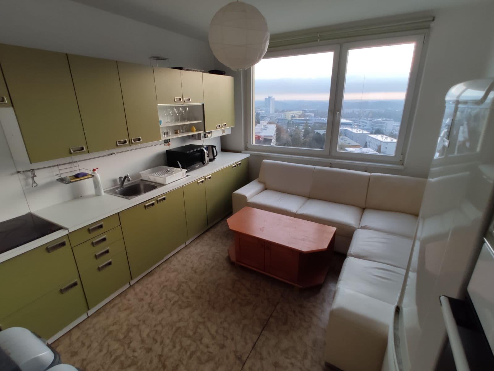Prenájom bytu 3-izbový 85 m², Pod Lipami, Praha, Praha Prenájom bytu 3-izbový 85 m², Pod Lipami, Praha, Praha