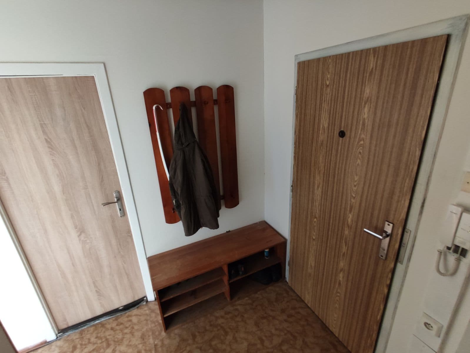 Prenájom bytu 3-izbový 85 m², Pod Lipami, Praha, Praha Prenájom bytu 3-izbový 85 m², Pod Lipami, Praha, Praha