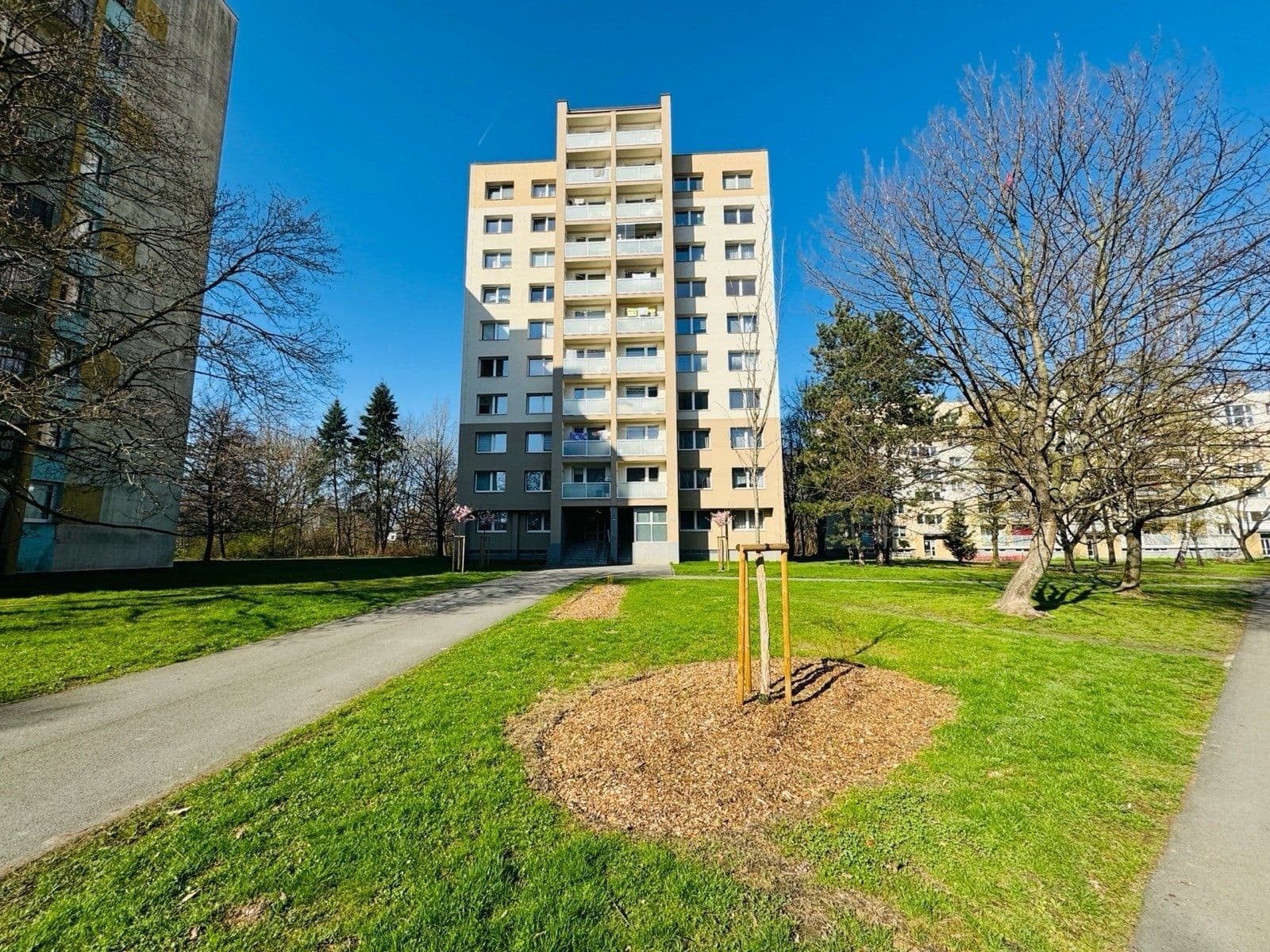Prenájom bytu 3-izbový 66 m², Československé armády, Frýdek-Místek, Moravskoslezský kraj Prenájom bytu 3-izbový 66 m², Československé armády, Frýdek-Místek, Moravskoslezský kraj