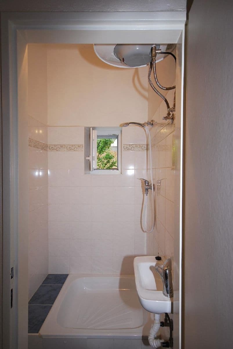 Prenájom bytu Garsoniéra 30 m², Čimická, Praha, Praha Prenájom bytu Garsoniéra 30 m², Čimická, Praha, Praha