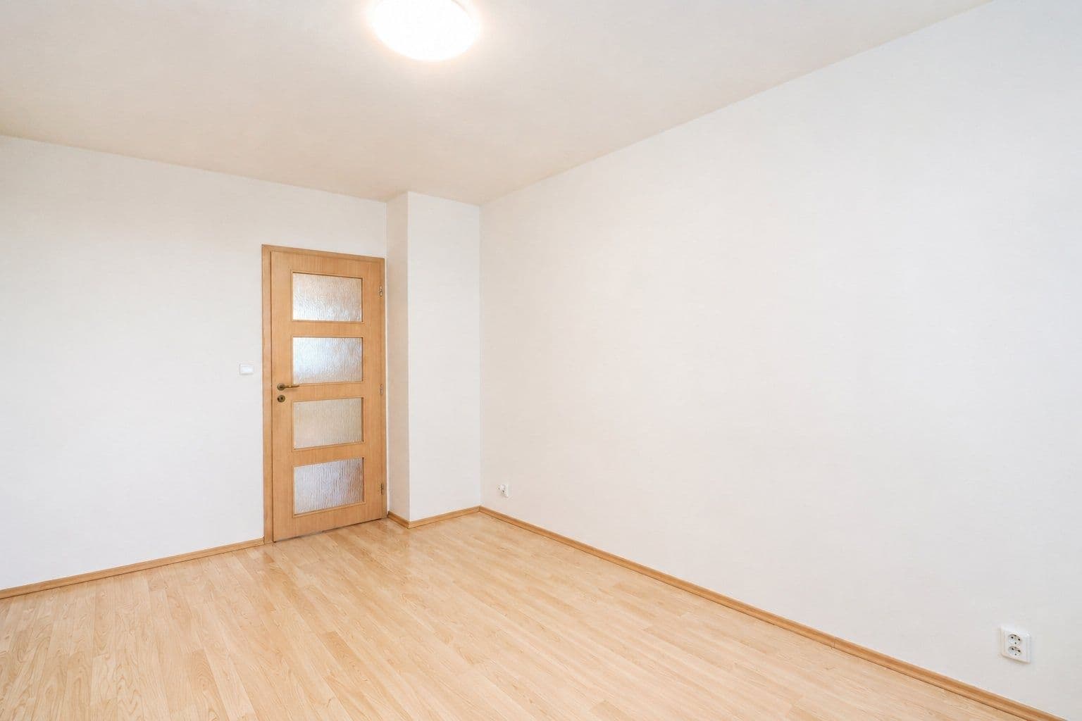 Prenájom bytu 3-izbový 70 m², Štichova, Praha, Praha Prenájom bytu 3-izbový 70 m², Štichova, Praha, Praha